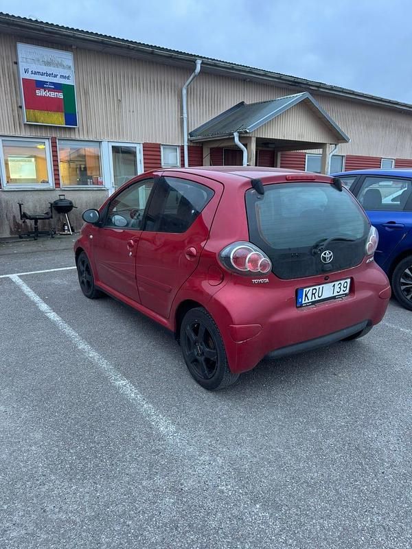 Begagnad Toyota Aygo 68 HK (50 kW) 2010 Halvkombi