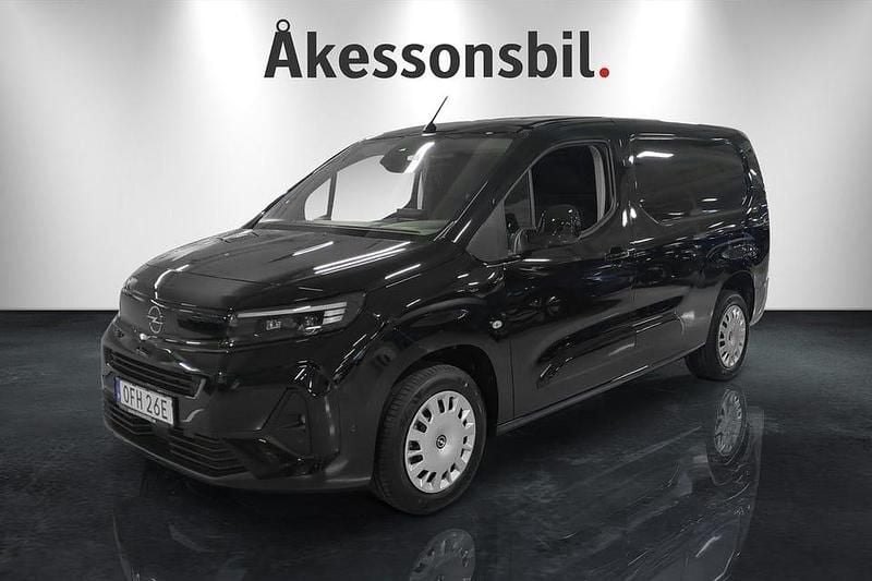 Svart karbon Ny 2025 Opel Combo Elite Van | 413 420 kr (Marknadspris) - Bild 1/4