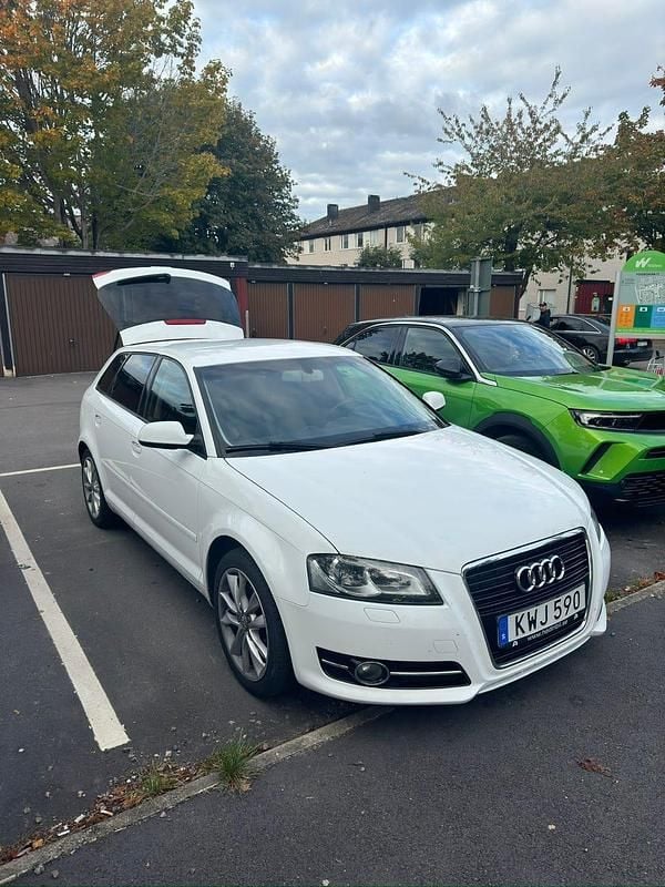 Begagnad Audi A3 140 HK (102 kW) 2012 Halvkombi