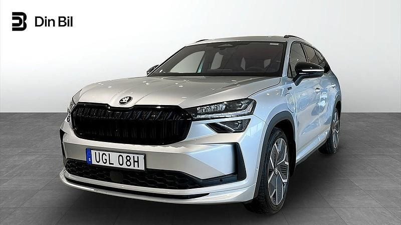 Brilliant silver metallic Begagnad 2024 Skoda Kodiaq SportLine SUV | 509 900 kr - Bild 1/4