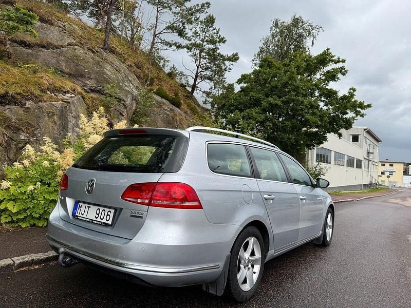 Begagnad VW Passat 141 HK (103 kW) 2012 Silver Kombi