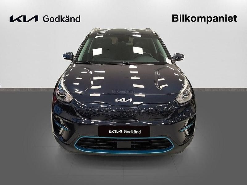 Begagnad Kia e-Niro Advance 150 kW (204 HK) 2021 Blå SUV