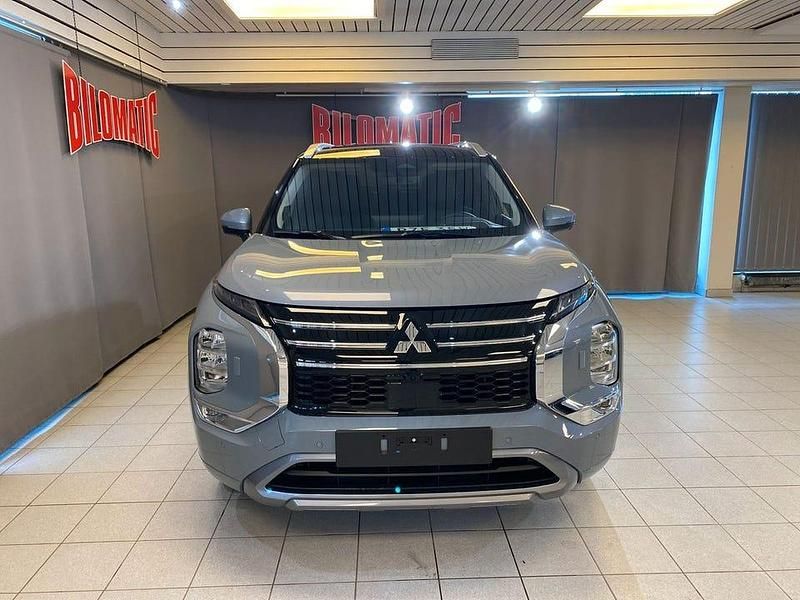 Ny Mitsubishi Outlander Edition 306 HK (225 kW) 2025 Grå SUV