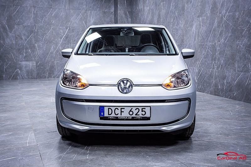 Begagnad VW e-up! 60 kW (82 HK) 2015 Silver Halvkombi