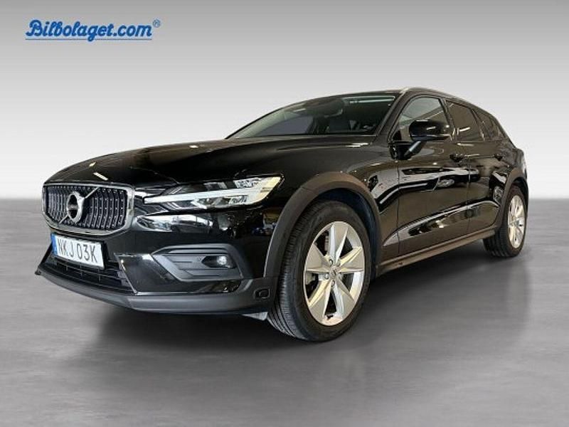 Begagnad 2022 Volvo V60 CC Kombi | 389 900 kr (Marknadspris) - Bild 1/4