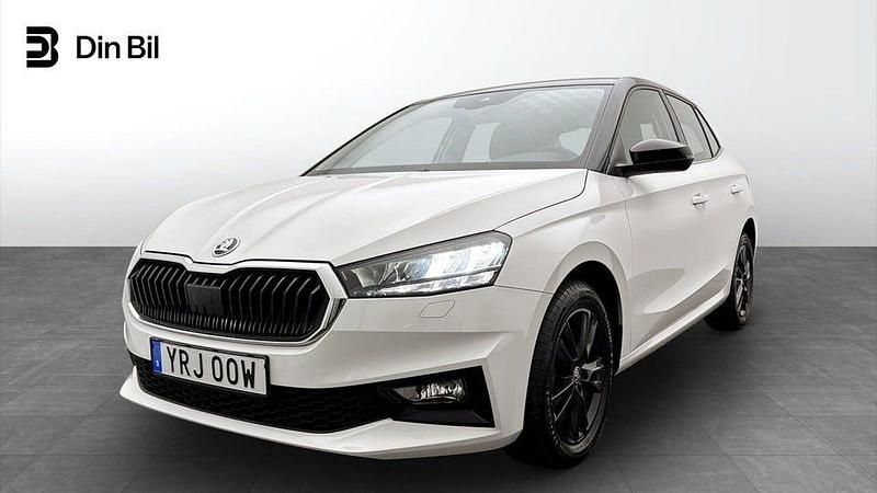 Vit Begagnad 2022 Skoda Fabia Comfort Halvkombi | 216 900 kr (Marknadspris) - Bild 1/4