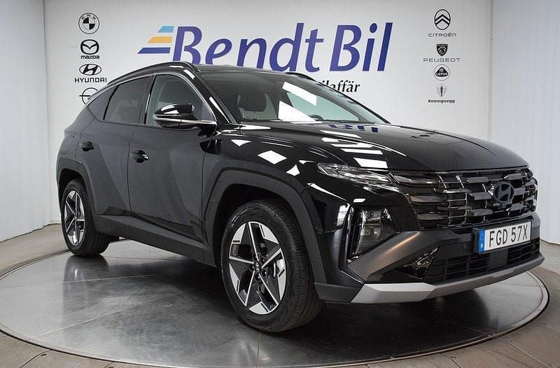 Svart Begagnad 2024 Hyundai Tucson Advanced SUV | 489 500 kr (Dyr) - Bild 1/3