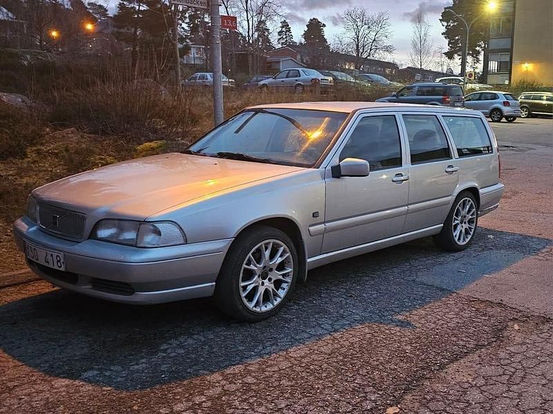 Begagnad 1998 Volvo V70 Kombi | 23 000 kr - Bild 1/2