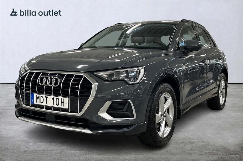 Grå Begagnad 2019 Audi Q3 Advanced Plus SUV | 274 900 kr (Marknadspris) - Bild 1/4
