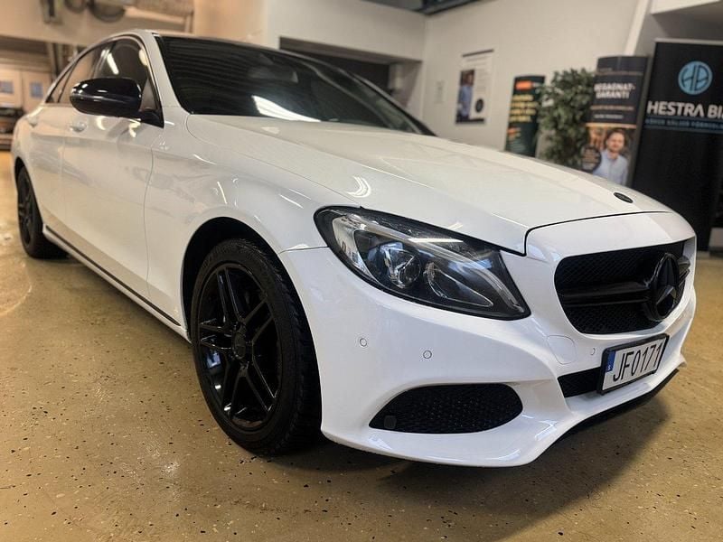 Vit Begagnad 2016 Mercedes C220 Avantgarde Sedan | 179 900 kr (Marknadspris) - Bild 1/4