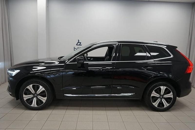 Begagnad Volvo XC60 Core 355 HK (261 kW) 2022 Svart SUV