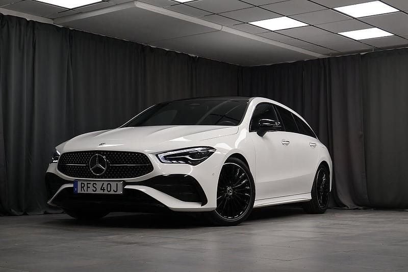 Begagnad Mercedes CLA200 Shooting Brake Advanced Plus 163 HK (119 kW) 2024 Vit Kombi
