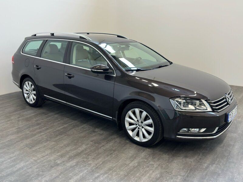 Mörkbrun Begagnad 2011 VW Passat GT Kombi | 109 900 kr (Marknadspris) - Bild 1/4