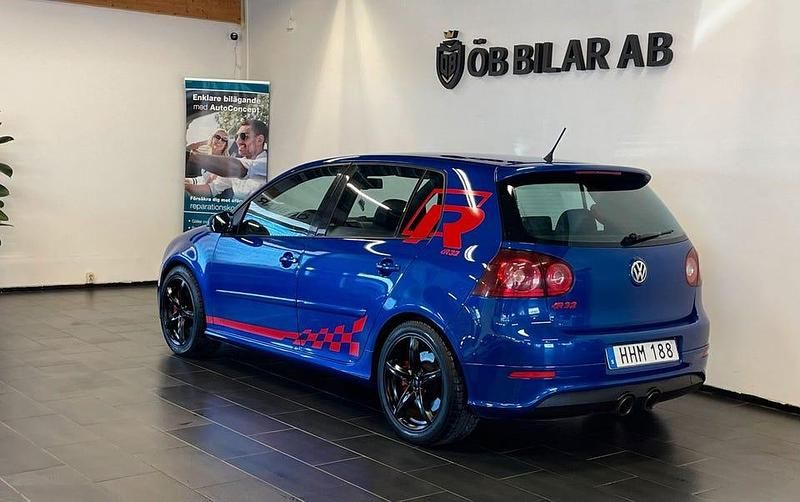 Begagnad VW Golf V R 251 HK (184 kW) 2007 Blå Halvkombi