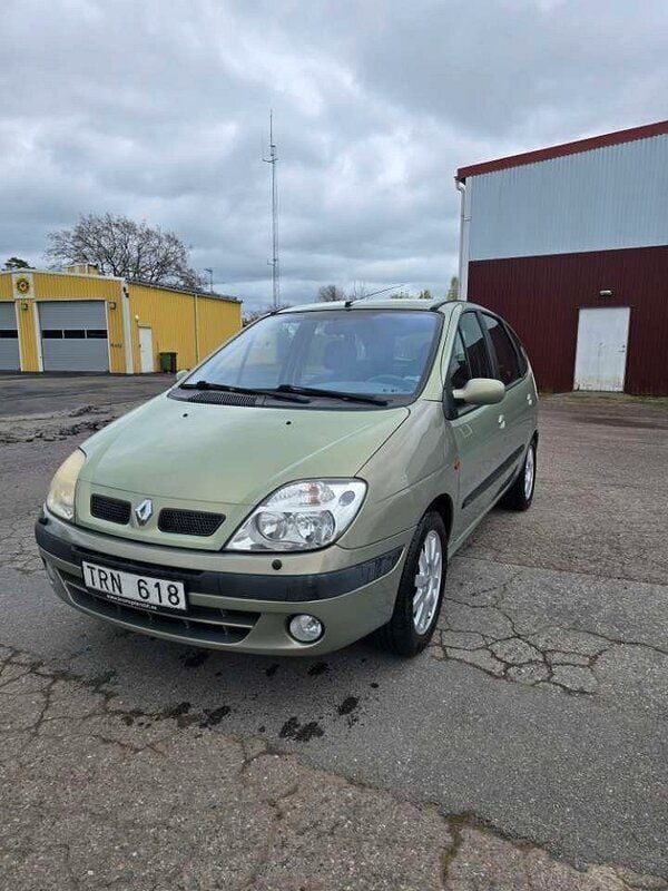 Grön Begagnad 2002 Renault Scénic Expression Minibuss | 24 500 kr (Marknadspris) - Bild 1/4