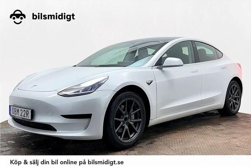 Vit Begagnad 2020 Tesla Model 3 Standard Range Plus Sedan | 238 800 kr (Marknadspris) - Bild 1/3