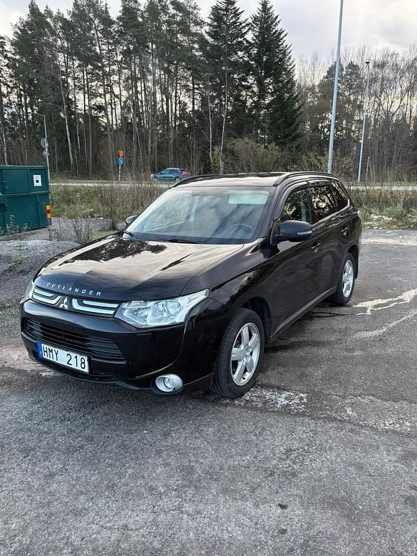 Begagnad 2013 Mitsubishi Outlander SUV | 105 000 kr (Marknadspris) - Bild 1/4