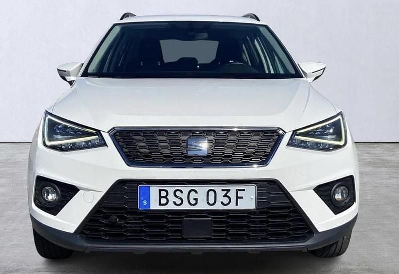 Vit Begagnad 2019 Seat Arona Style SUV | 105 000 kr (Marknadspris) - Bild 1/4