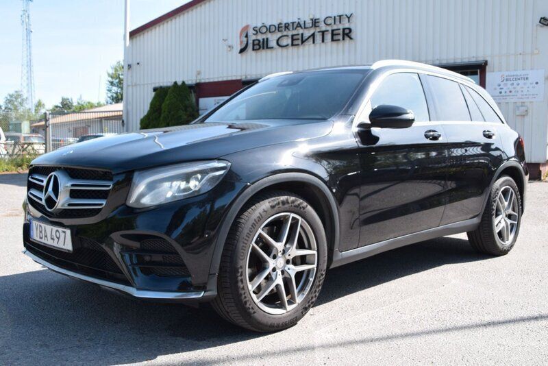 Svart Begagnad 2015 Mercedes GLC220 AMG line SUV | 159 900 kr - Bild 1/4