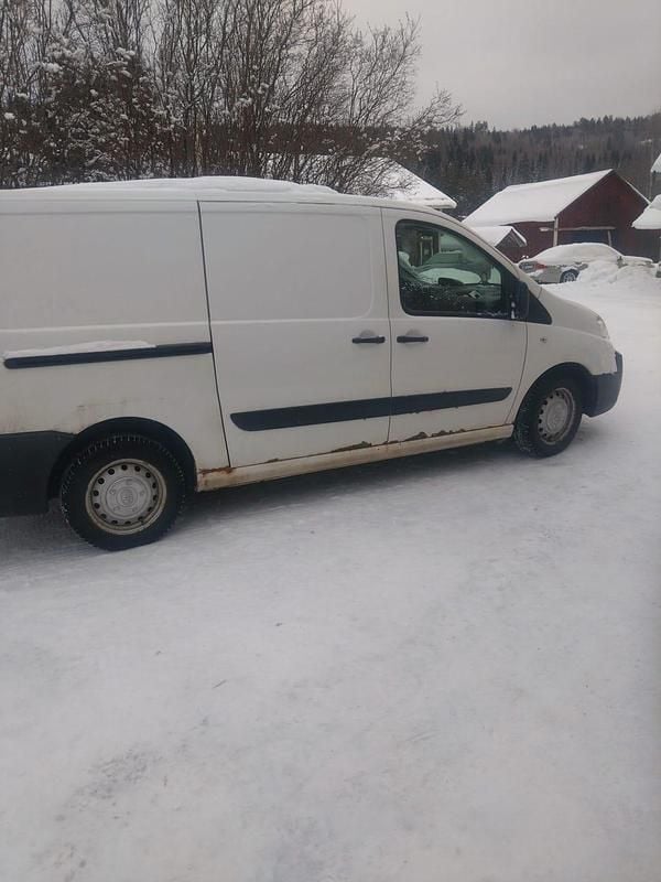 Begagnad 2014 Toyota Proace Minibuss | 53 000 kr (Marknadspris) - Bild 1/2