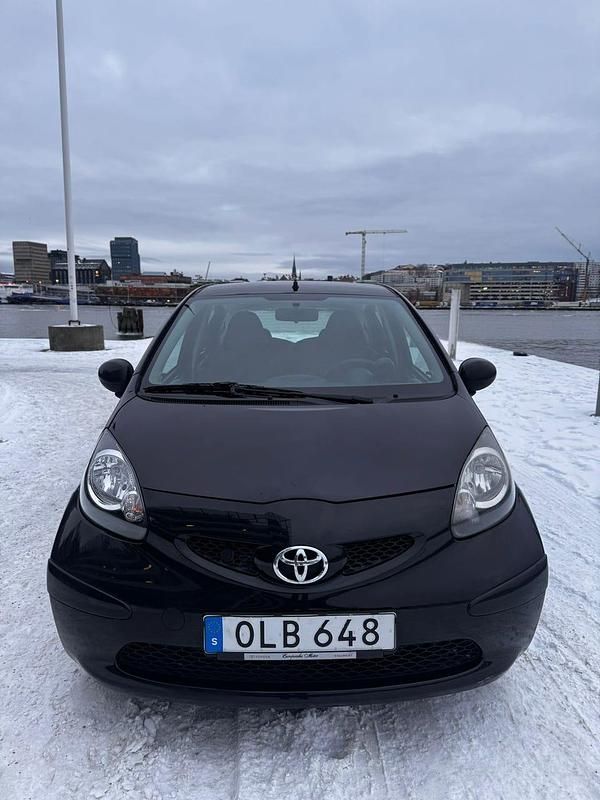 Begagnad Toyota Aygo 68 HK (50 kW) 2007 Halvkombi