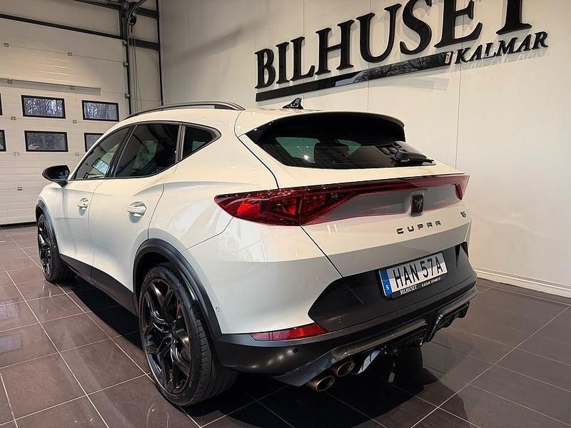 Begagnad Cupra Formentor VZ 390 HK (286 kW) 2023 Grå (grå (taiga grey)) SUV