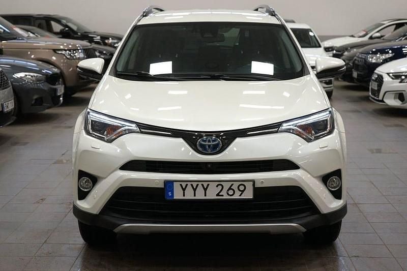 Begagnad Toyota RAV4 Hybrid Executive 197 HK (144 kW) 2017 Vit SUV