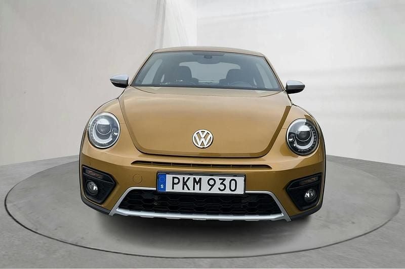 Begagnad VW Beetle Dune 150 HK (110 kW) 2017 Gul Halvkombi