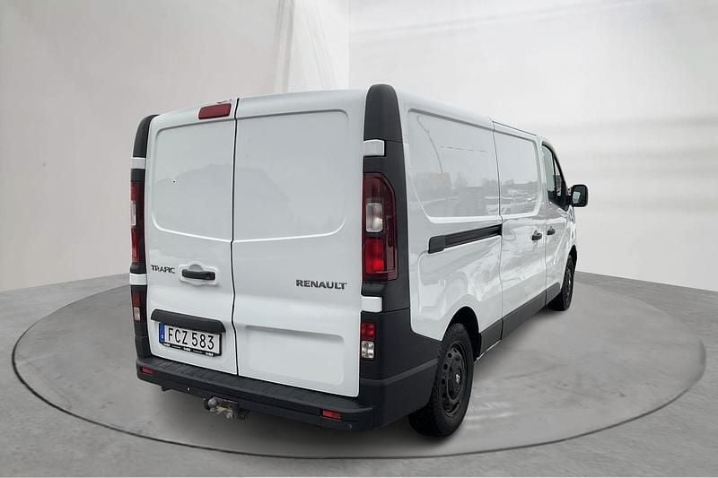 Begagnad Renault Trafic 140 HK (102 kW) 2015 Vit Minibuss