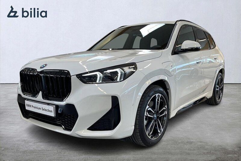 Vit Begagnad 2024 BMW X1 M Sport SUV | 599 000 kr (Dyr) - Bild 1/3
