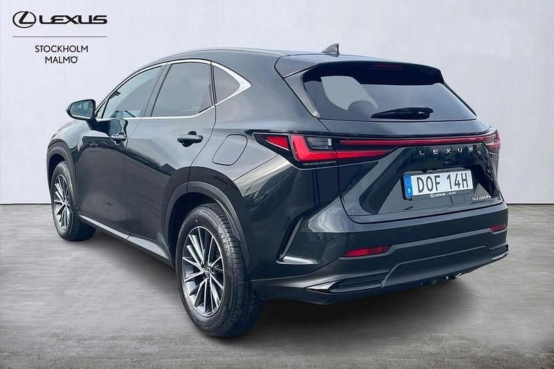 Begagnad Lexus NX450h+ Business Edition 313 HK (230 kW) 2025 Svart SUV