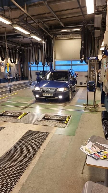 Begagnad Volvo XC70 Ocean Race 200 HK (147 kW) 2002 Ocean blue Kombi