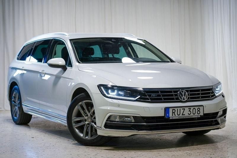Vit Begagnad 2018 VW Passat GT Kombi | 154 900 kr (Bra pris) - Bild 1/4