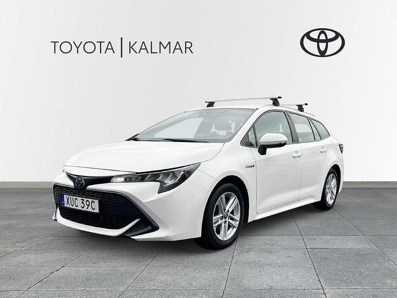 Vit Begagnad 2019 Toyota Corolla Active Kombi | 159 900 kr (Marknadspris) - Bild 1/3