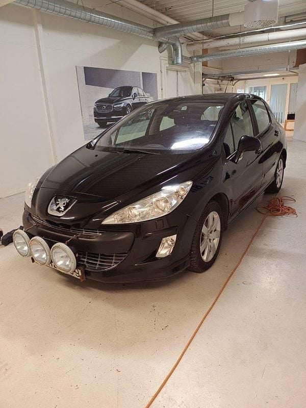 Svart Begagnad 2008 Peugeot 308 Halvkombi | 32 000 kr (Bra pris) - Bild 1/4