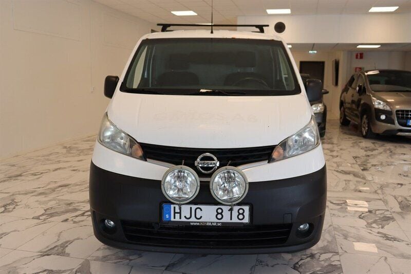 Vit Begagnad 2013 Nissan NV200 Van | 59 000 kr (Marknadspris) - Bild 1/4