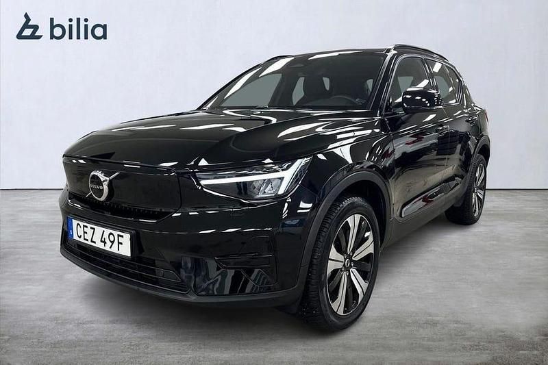 Svart Begagnad 2023 Volvo XC40 Core SUV | 329 900 kr - Bild 1/4