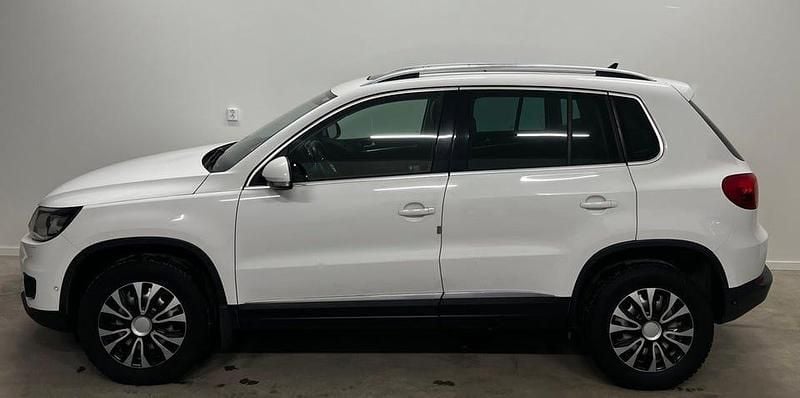 Begagnad VW Tiguan 140 HK (102 kW) 2012 Vit SUV