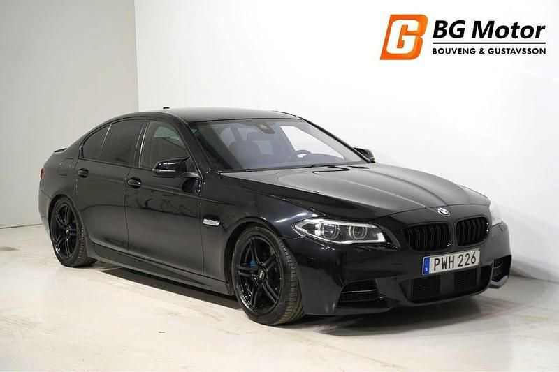 Svart Begagnad 2014 BMW 530 M Sport Sedan | 249 700 kr (Dyr) - Bild 1/3