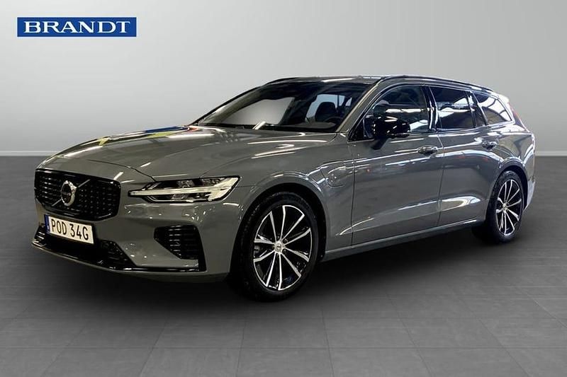 Begagnad Volvo V60 Plus 462 HK (339 kW) 2023 Grå Kombi