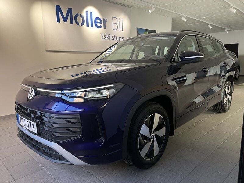 Lila (ultraviolett metallic exc) Ny 2025 VW Tayron Life SUV | 606 900 kr (Lite dyr) - Bild 1/4