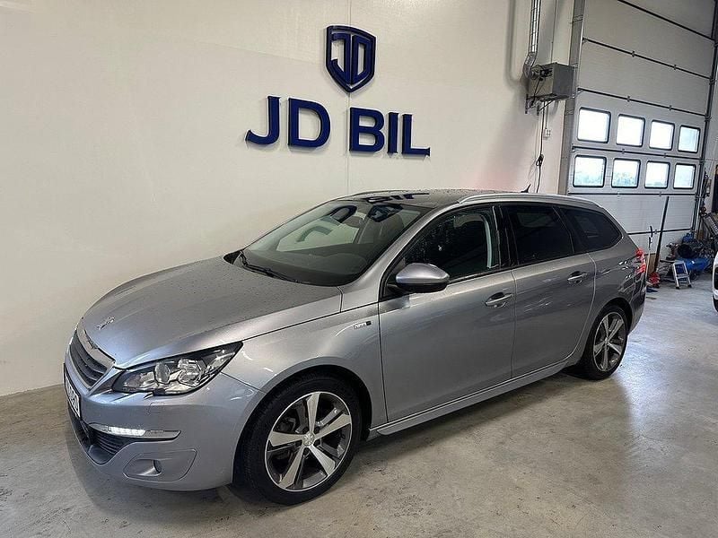 Grå Begagnad 2017 Peugeot 308 Active Kombi | 104 800 kr (Marknadspris) - Bild 1/4