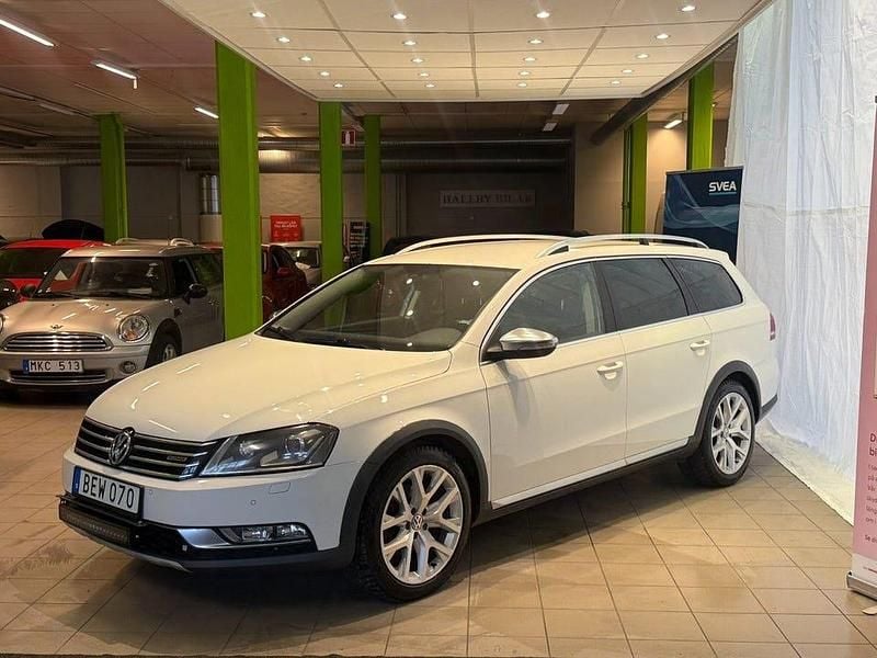 Vit Begagnad 2014 VW Passat Alltrack Kombi | 84 900 kr (Marknadspris) - Bild 1/4
