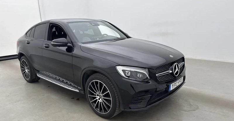 Svart Begagnad 2019 Mercedes GLC220 AMG line Sportkupé | 365 000 kr (Marknadspris) - Bild 1/4
