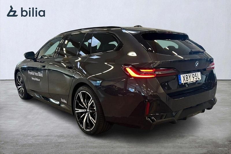 Begagnad BMW i5 M Sport 289 kW (394 HK) 2025 Grå Sedan