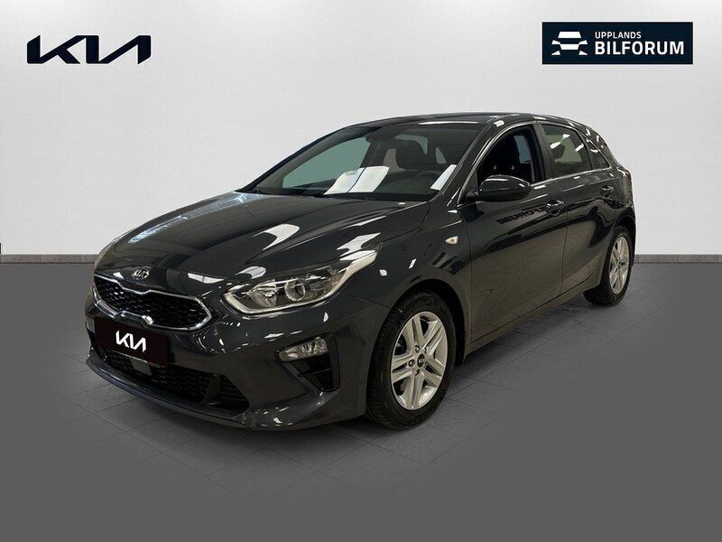Grå Begagnad 2020 Kia Ceed Halvkombi | 179 000 kr (Marknadspris) - Bild 1/4