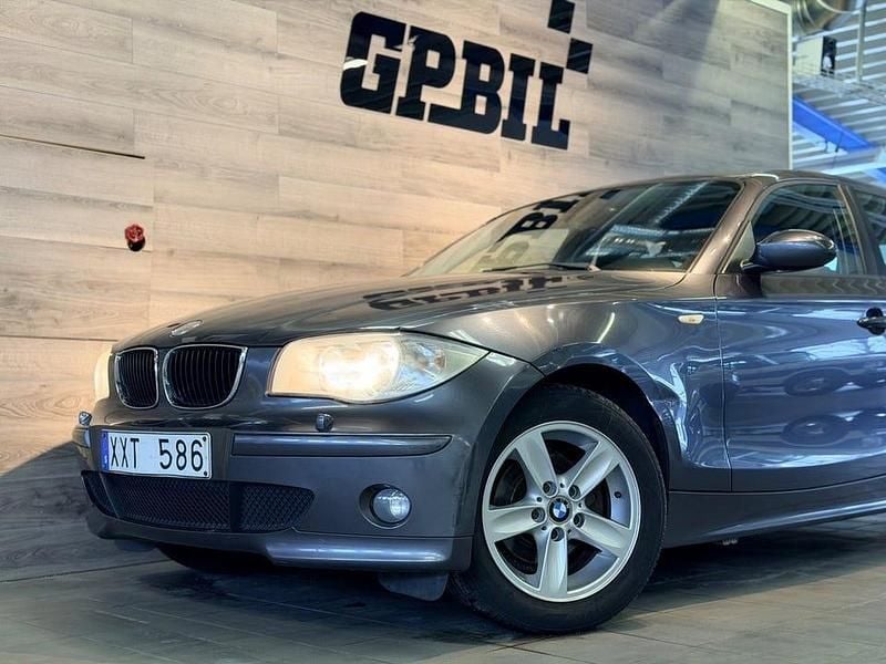 Begagnad BMW 116 Advantage 116 HK (85 kW) 2006 Grå Halvkombi