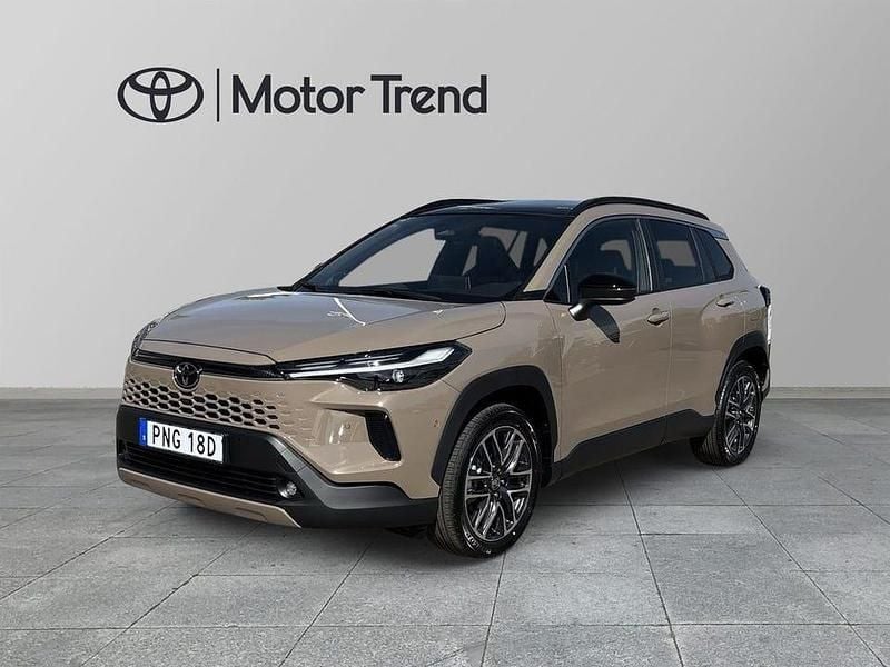 Begagnad Toyota Corolla Cross 200 HK (147 kW) 2025 Brun SUV