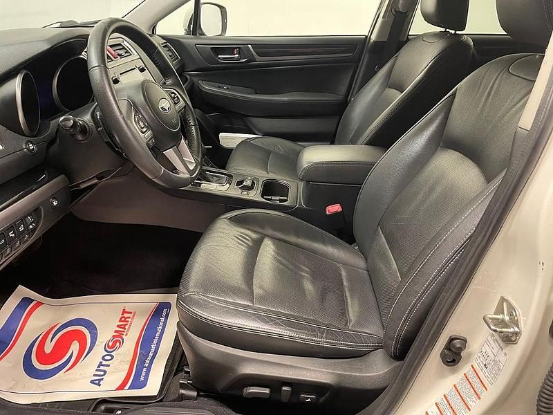 Begagnad Subaru Outback 175 HK (128 kW) 2016 Vitmetallic Kombi