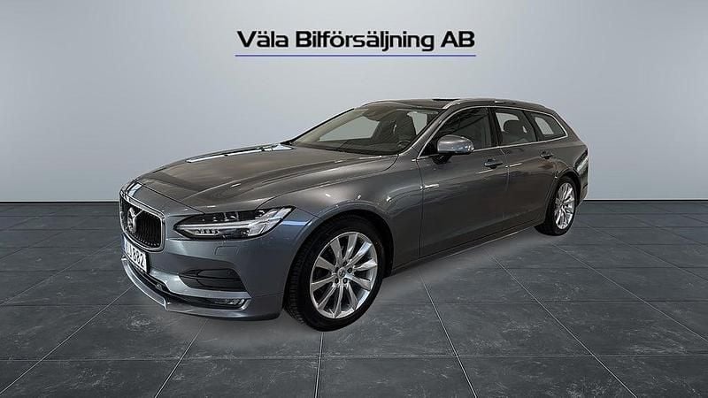 Grå Begagnad 2018 Volvo V90 Momentum Kombi | 249 900 kr (Marknadspris) - Bild 1/4
